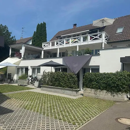 Apartment Bodenseeapartments Kunst & Design Immenstaad am Bodensee